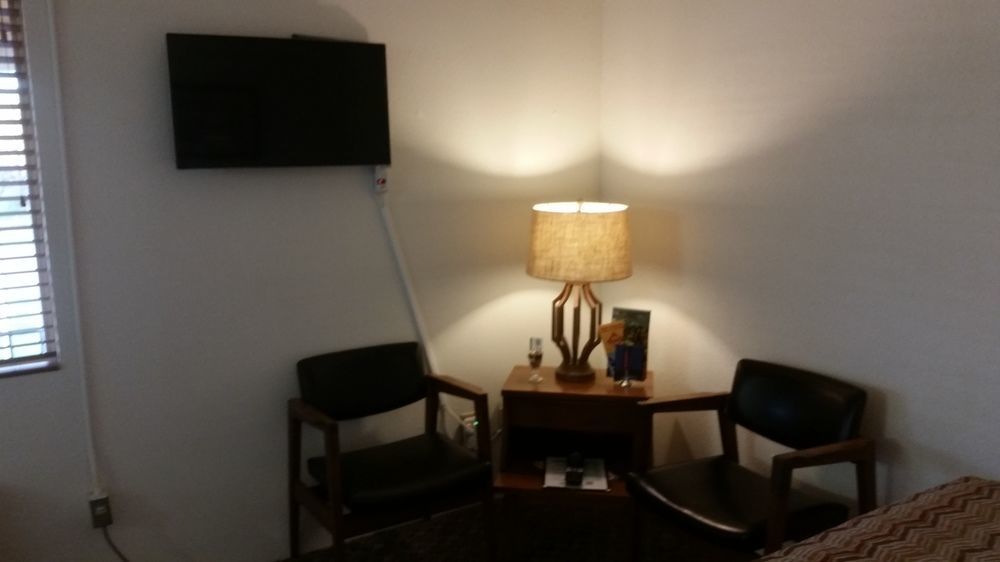 Roadrunner Lodge Motel Тикумкари Екстериор снимка