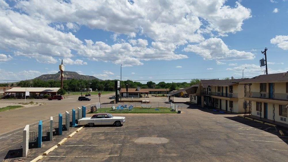 Roadrunner Lodge Motel Тикумкари Екстериор снимка